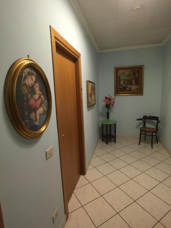 Casa Religiosa Per Ferie Ancelle Del Santuario Hotel Roma Exterior foto