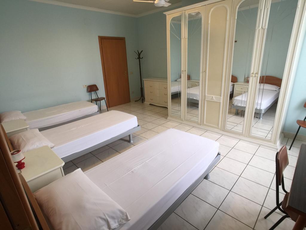 Casa Religiosa Per Ferie Ancelle Del Santuario Hotel Roma Exterior foto